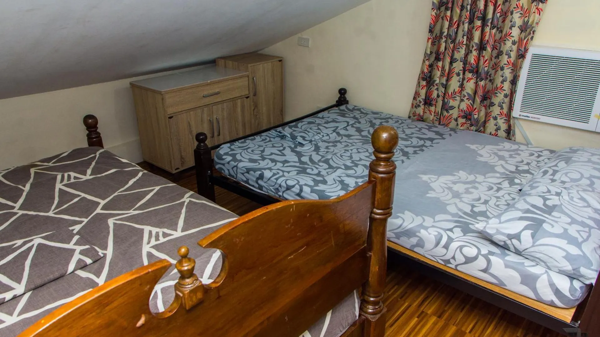 Villa Affordable Up To 16 Guest Near Aqua Planet And Zoocobia Ángeles 0*,  Filipinas